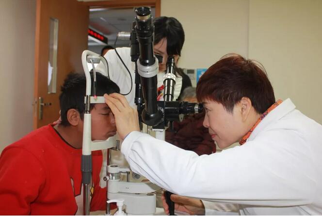 跨越國(guó)界的愛(ài)心接力！尼泊爾男孩在皖治好眼病踏上歸程